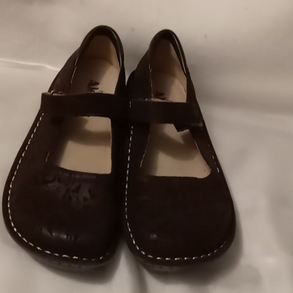 NWOT Algeria Shoe Mules.